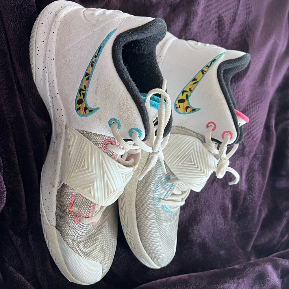 Nike Kyrie Flytrap 3 Sneakers - image 4